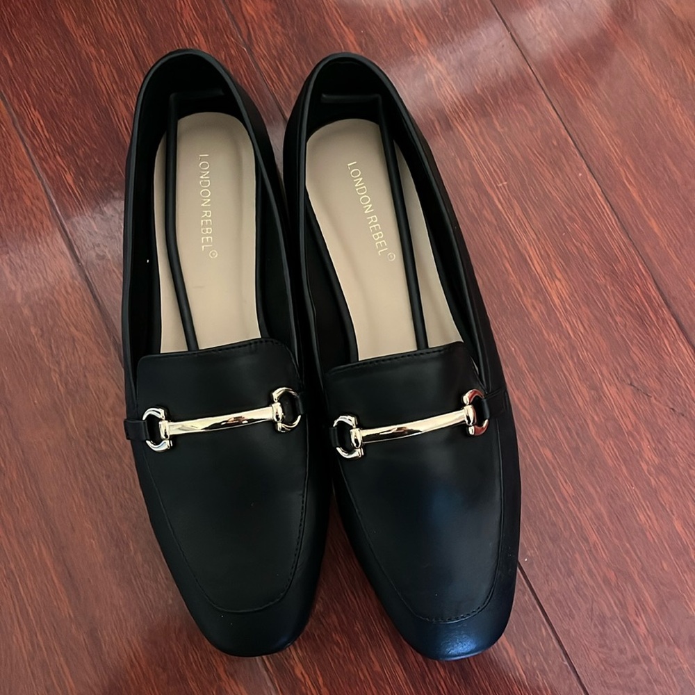 NEW Black and silver loafers